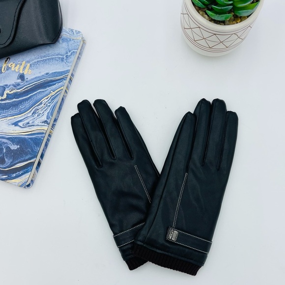 NWOT BLACK FAUX LEATHER GLOVES - Picture 1 of 5